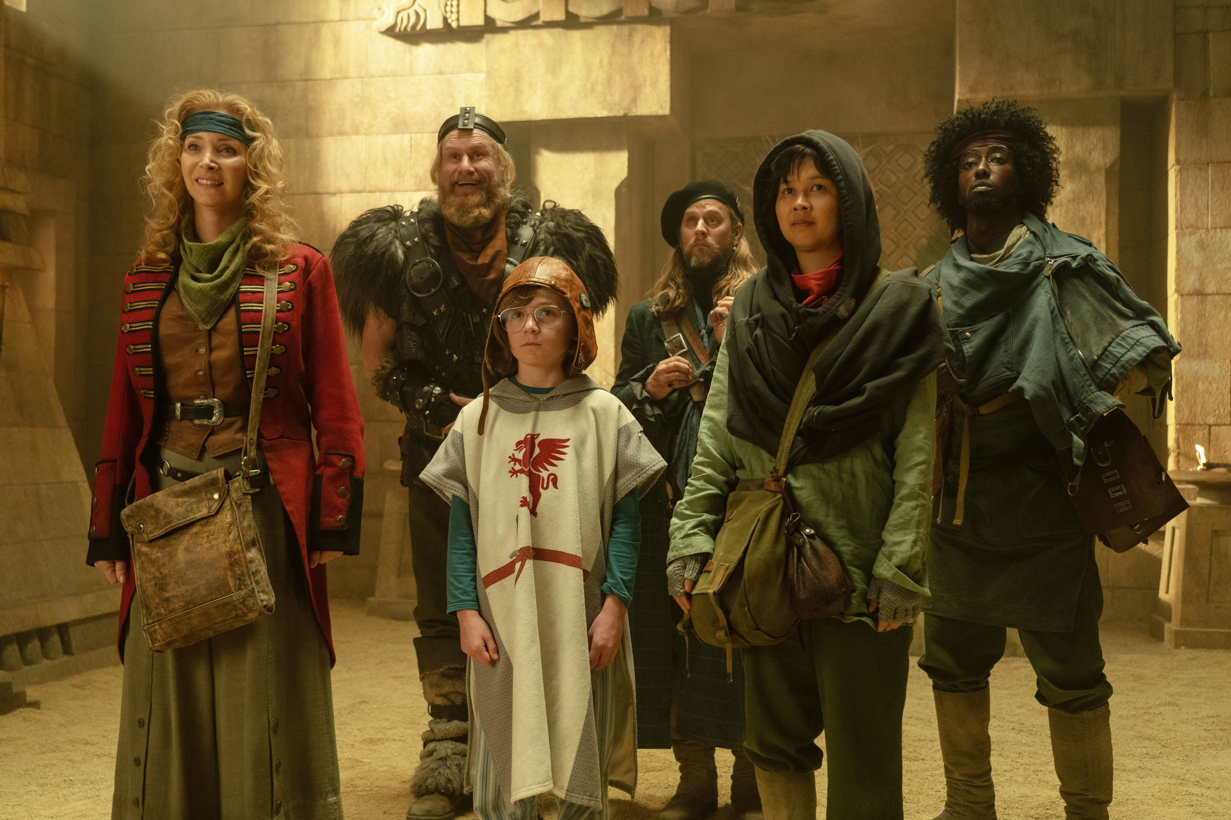 Is Lisa Kudrow's new comedy Time Bandits worth a watch?