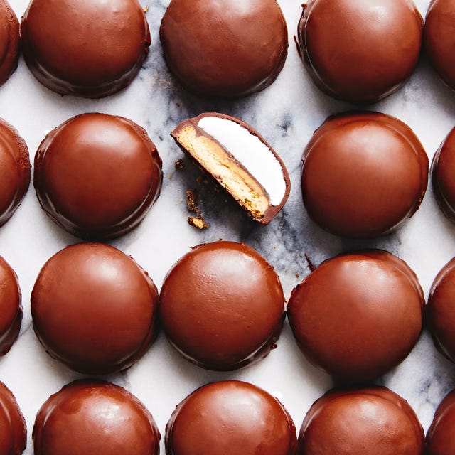 Tagalong Mallomars chocolate pieces with marshmallow and tagalong cookies