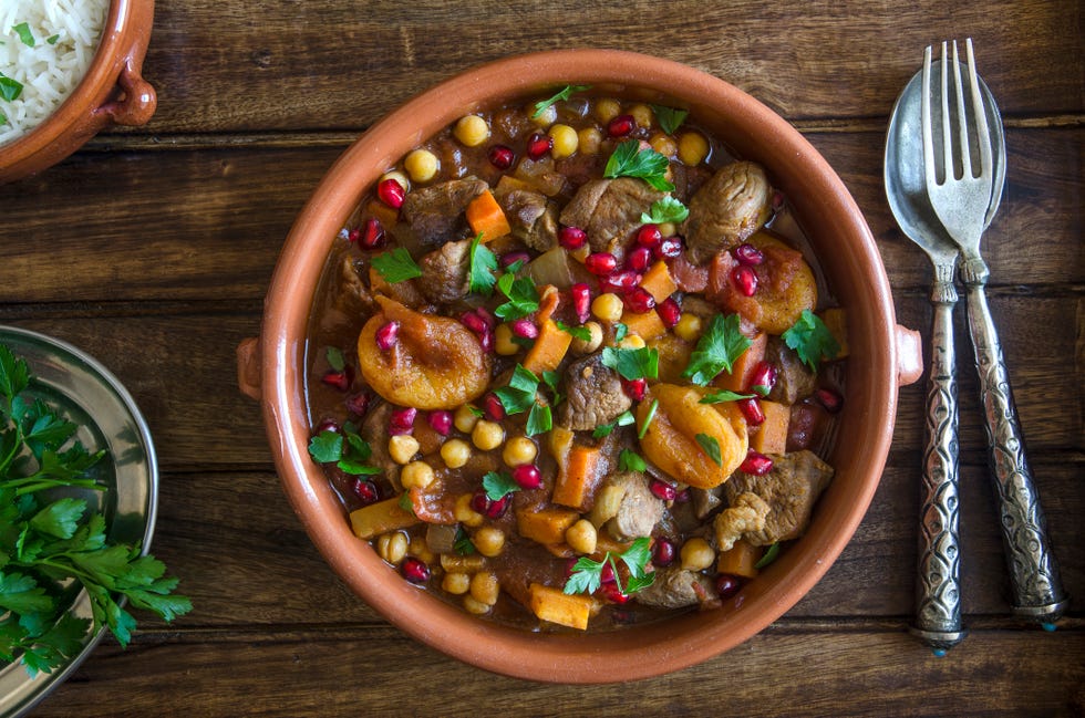 lamb tagine with chickpeas, apricots and pomegranate seeds