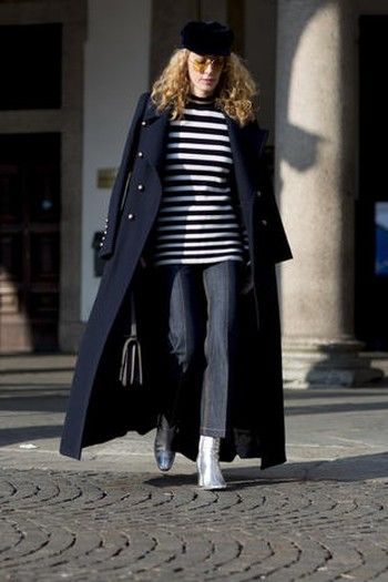 Clothing, Street fashion, Fashion, Outerwear, Snapshot, Coat, Cape, Mantle, Tights, Costume, 