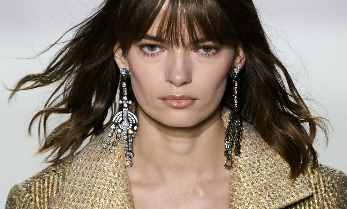 Capelli donna 10 tagli medi leggeri