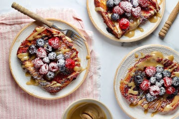 honye, berry and tahini french toast