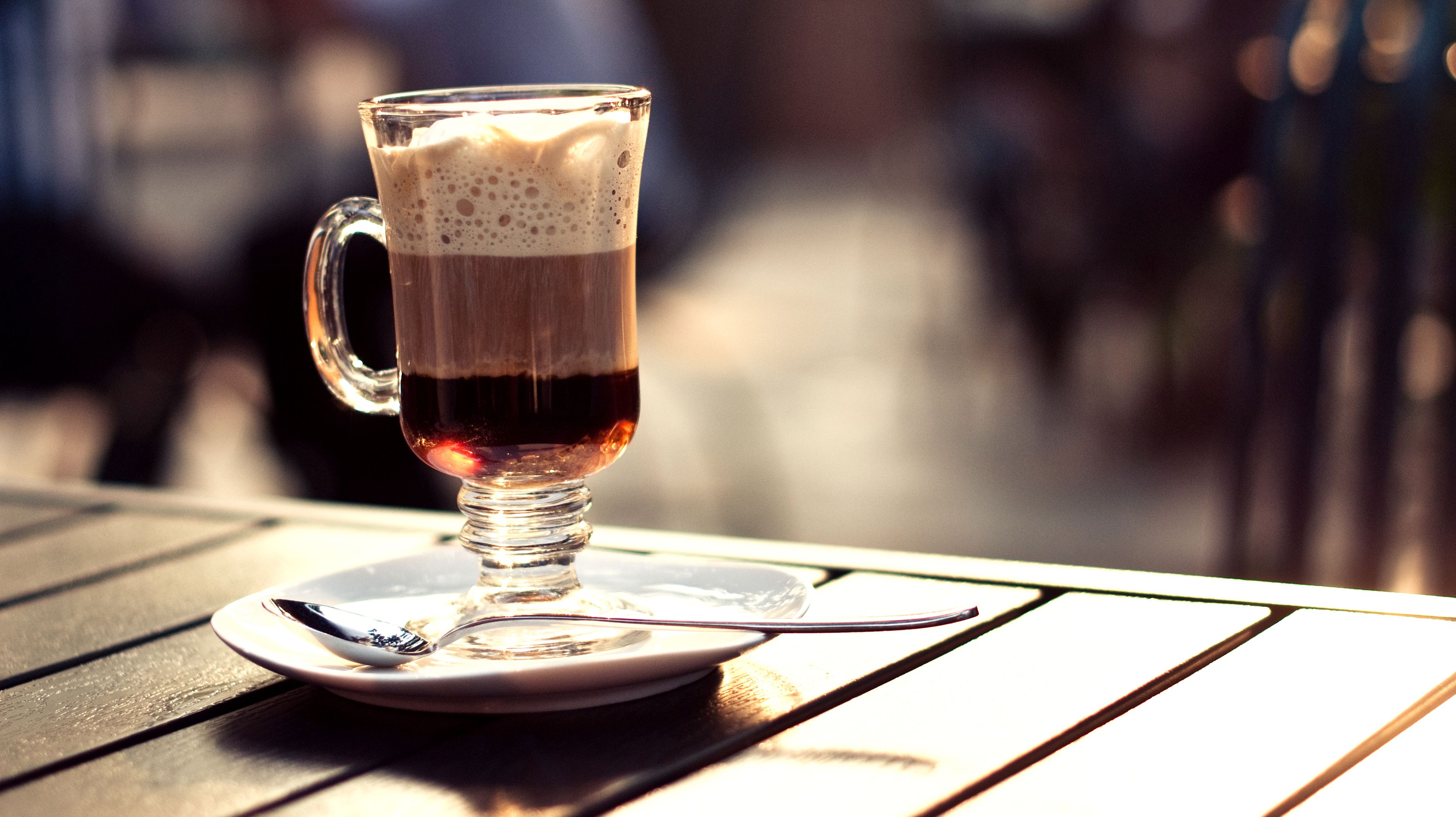 カフェラテとカプチーノの違いって? コーヒードリンクの種類を カフェラテとカプチーノの違いって? コーヒードリンクの種類を