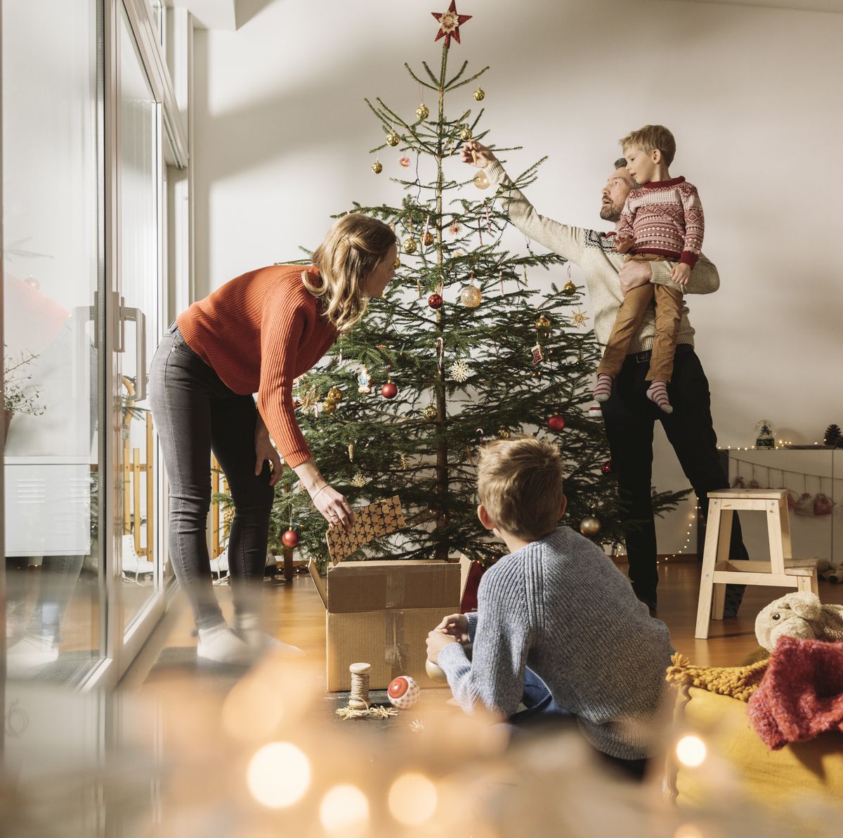 When to Take Down Your Christmas Tree - History Behind Taking Down ...