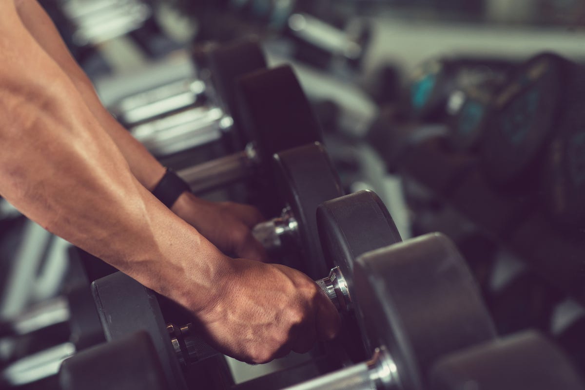 Wiping Benches and Re-Racking Weights: 7 Things All Good Gym-goers Do ...