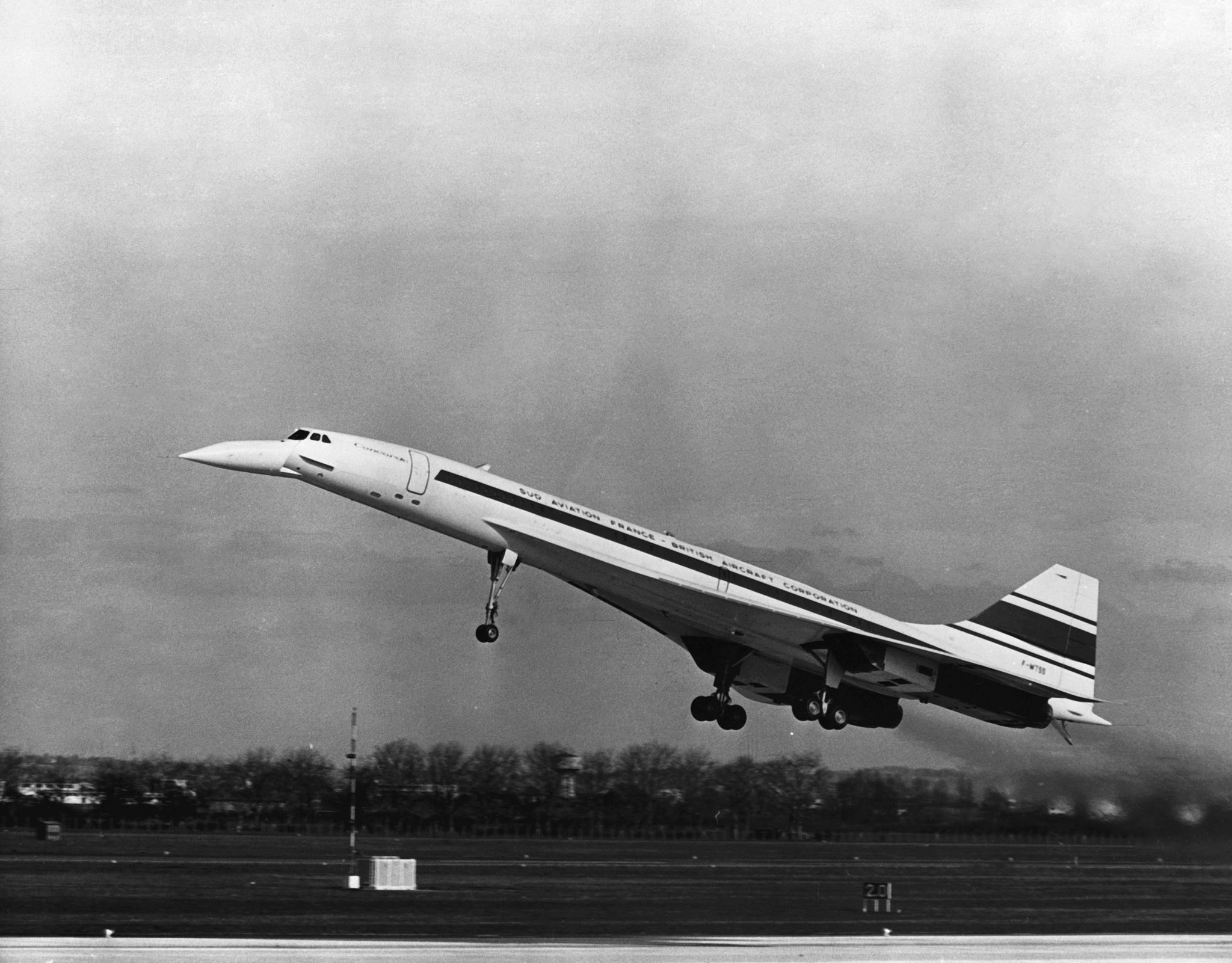 taking off for the first time at 330 pm is concorde 001