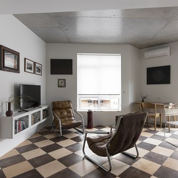 un piso de 45 metros cuadrados de kiev con una sauna en la cocina y un estilo eclectico y vintage