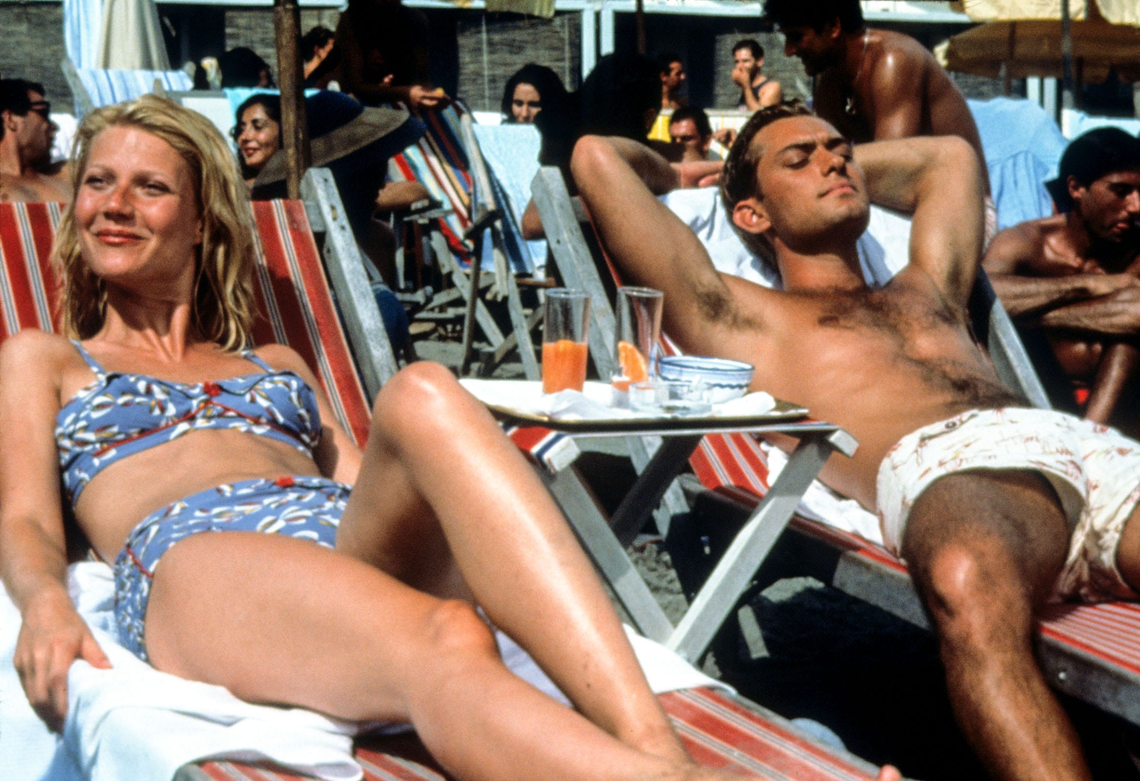 The Dos and Don'ts of Wearing a Men's Swimsuit This Summer