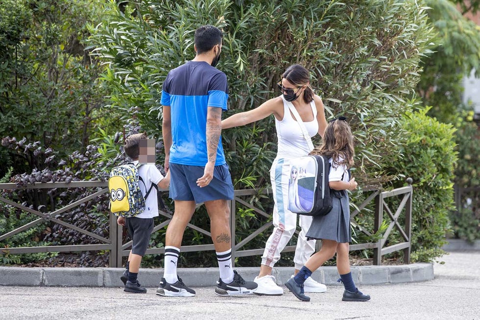 tamara gorro y ezequiel garay  con sus hijos