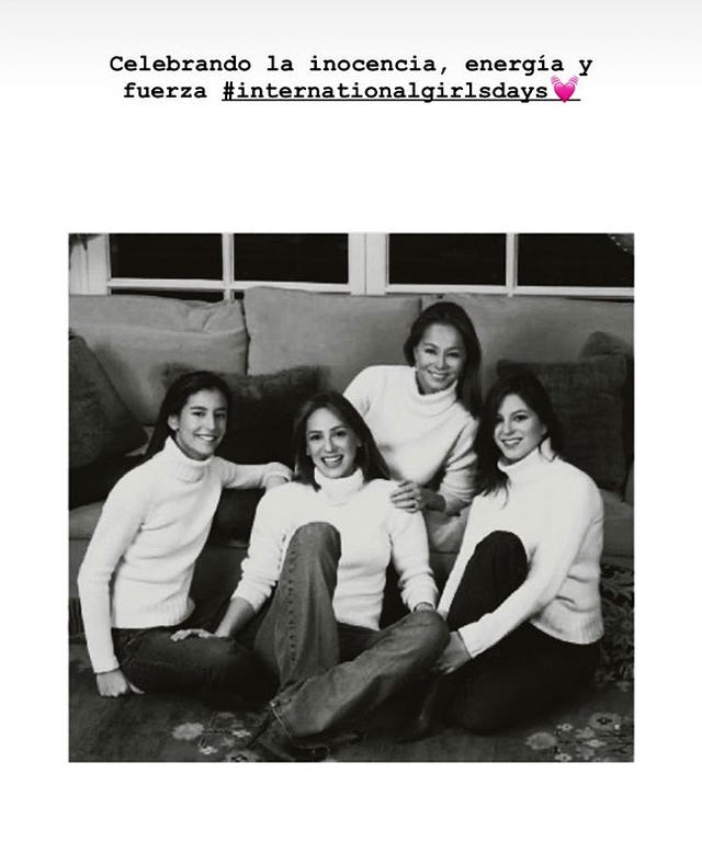 tamara falcó posa con su madre isabel preysler y sus hermanas chabeli iglesias y ana boyer