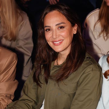 Tamara Falco la marquesa de grinon con sahariana verde y falda beige