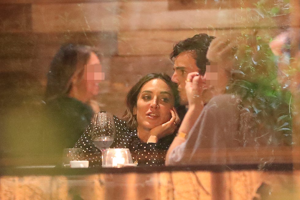 tamara falcó e Íñigo onieva juntos en un restaurante de madrid el 24 de noviembre de 2020