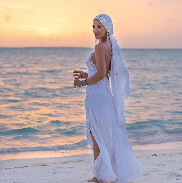 White, Clothing, Beauty, Dress, Sky, Veil, Summer, Wedding dress, Vacation, Photography, 