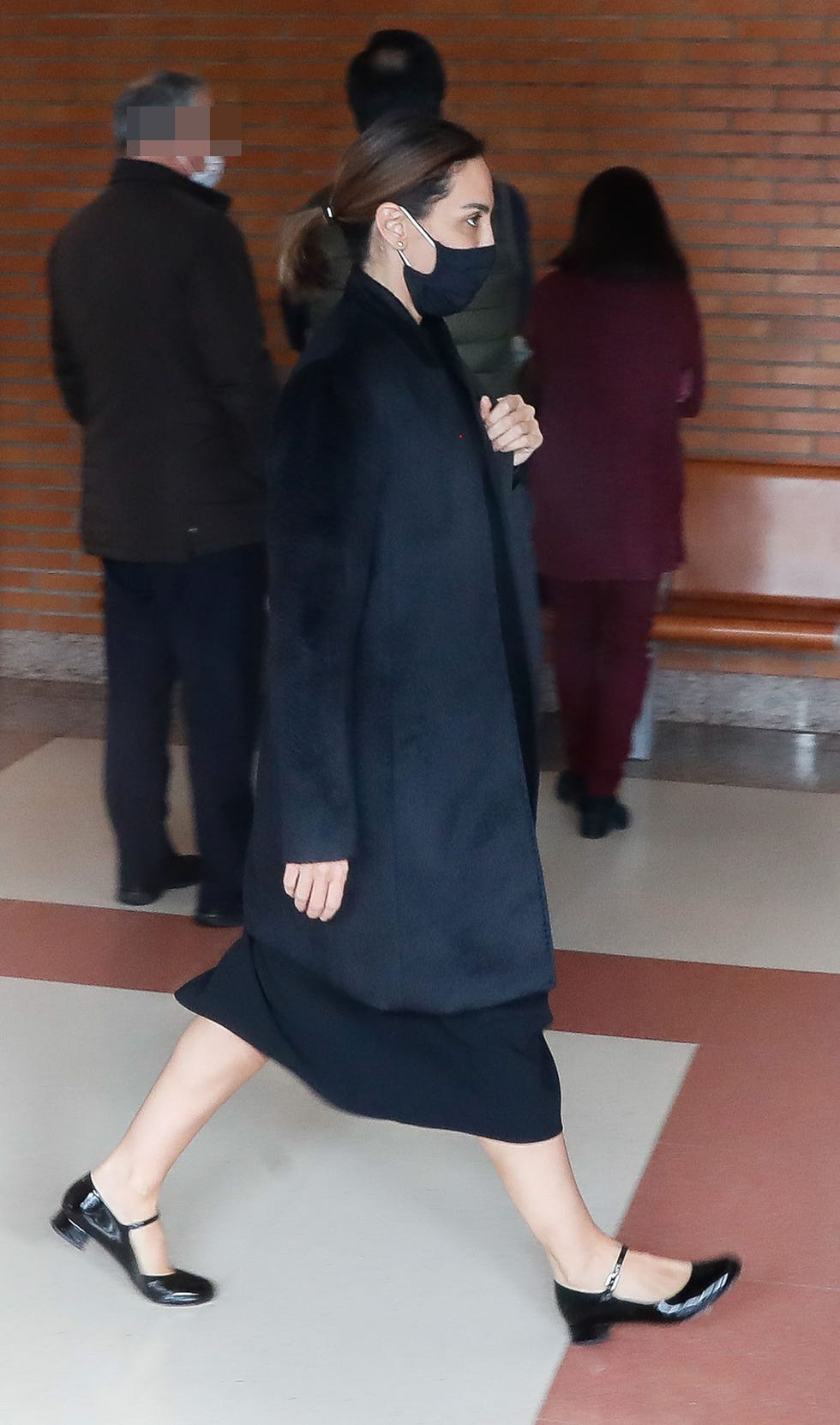 tamara falcó, en el tanatorio de su tío, fernando falcó
