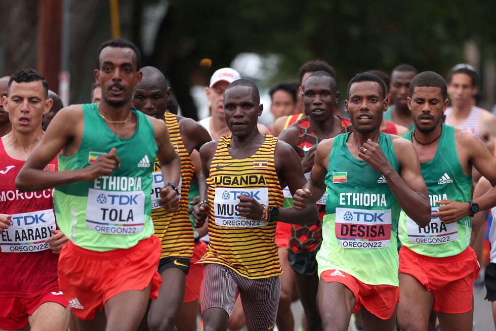 tamarit tola encabeza el maratón del mundial de eugene 2022