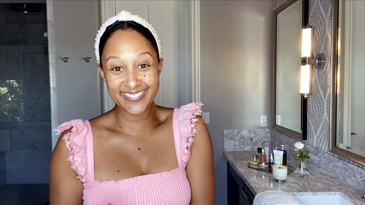 preview for TAMERA MOWRY-HOUSLEY’S LIFE AFTER “SISTER, SISTER”
