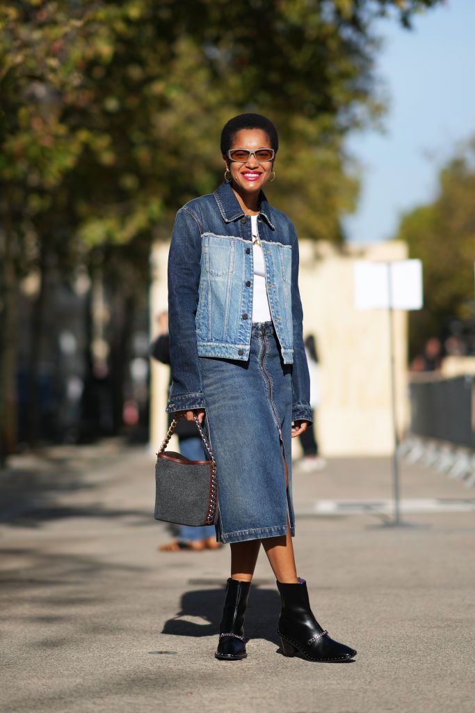 10 Long Denim Skirt Outfits Straight Out of the '90s