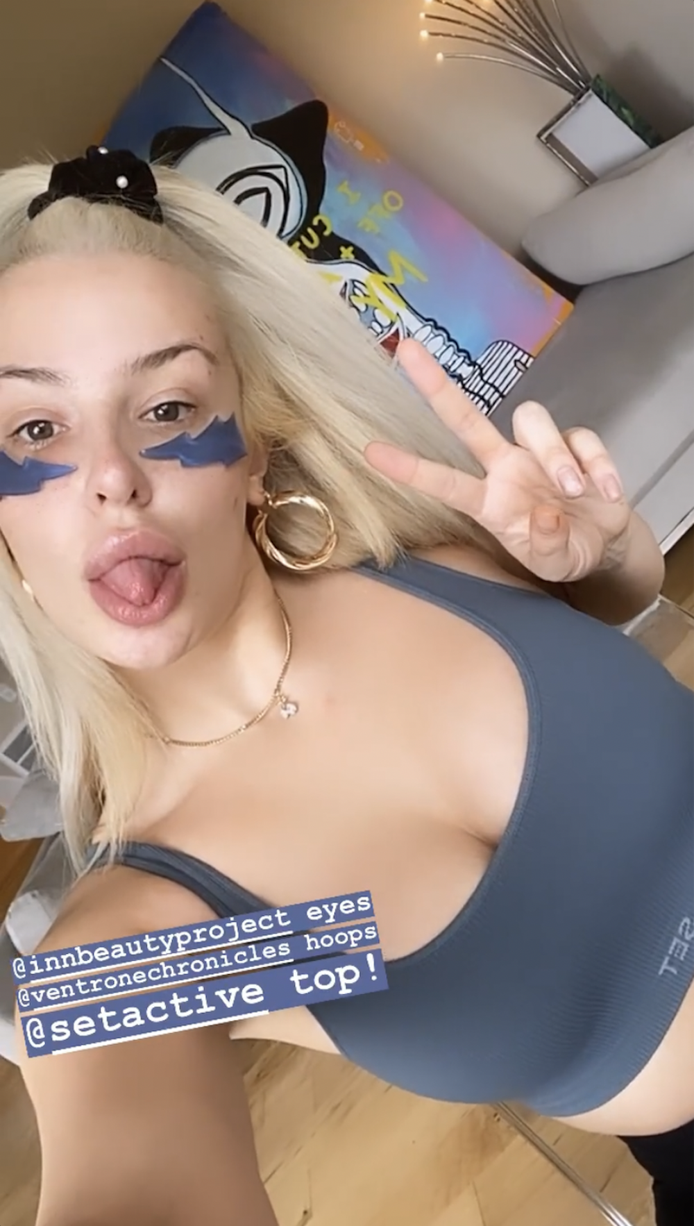 Tana Mongeau Nip