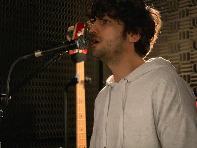 Taner ölmez cantante