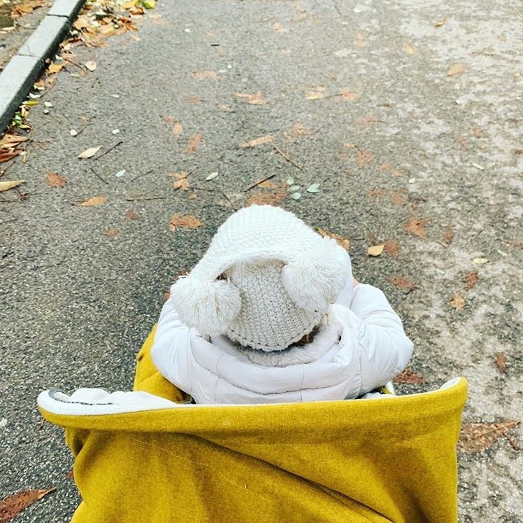 White, Yellow, Sidewalk, Concrete, Road surface, Cement, Asphalt, 