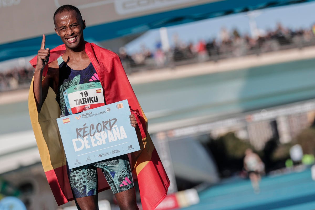 preview for Tariku Novales, tras batir el récord de España de maratón: "Las liebres nos han fallado muchísimo"