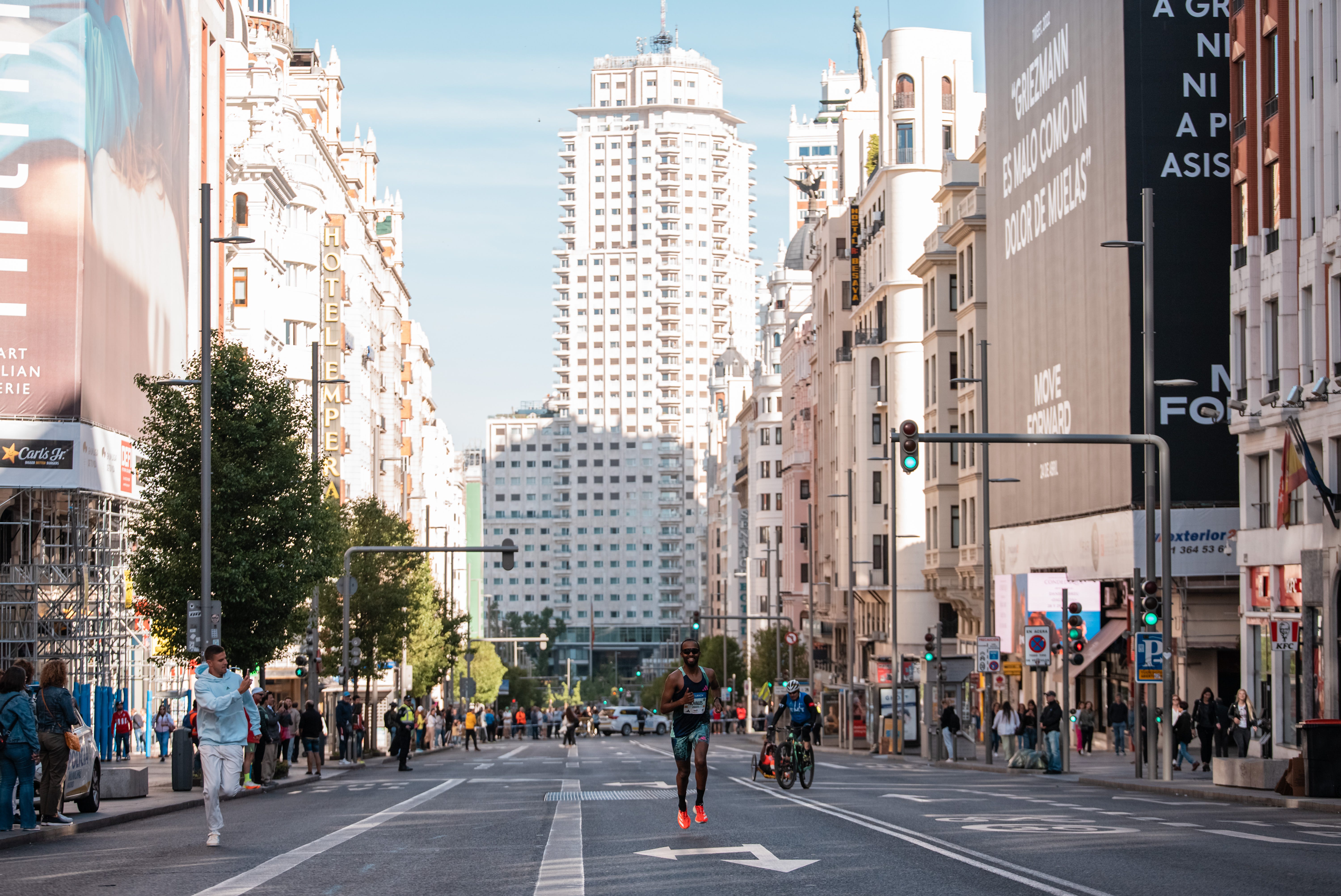 las mejores imágenes del zurich rock 'n' roll running series madrid