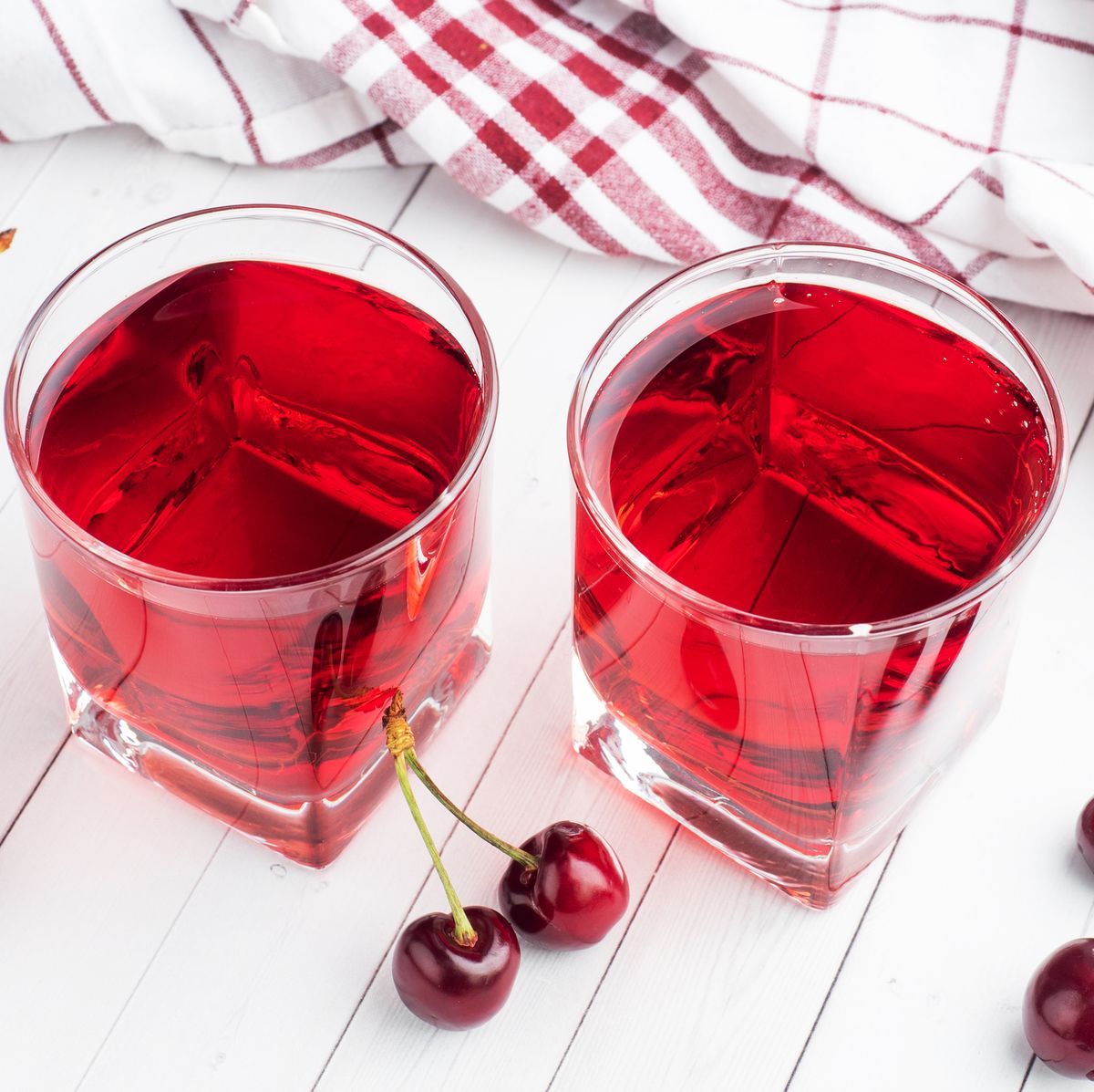 voksenalderen klon kurve 7 Tart Cherry Juice Health Benefits - How Tart Cherry Juice Impacts Health