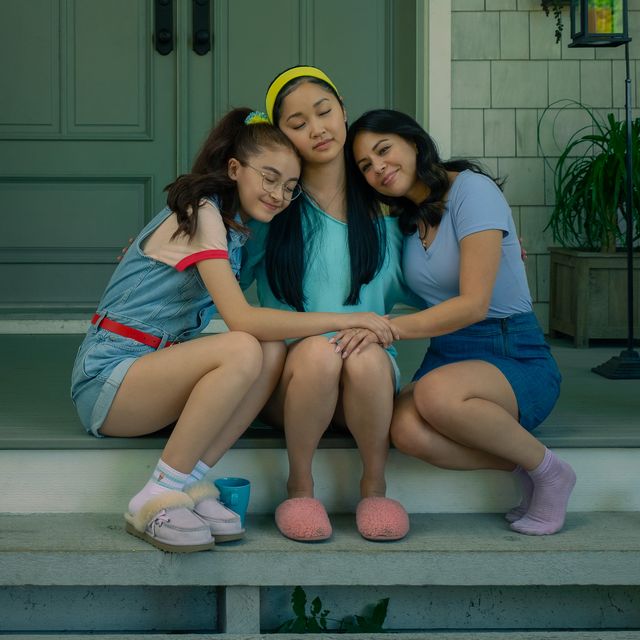 to all the boys always and forever l r anna cathcart as kitty, lana condor as lara jean, janel parrish as margot katie yunetflix © 2021