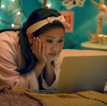 to all the boys ive loved before 3  lana condor as lara jean covey, in to all the boys ive loved before 3 cr katie yu  netflix © 2020