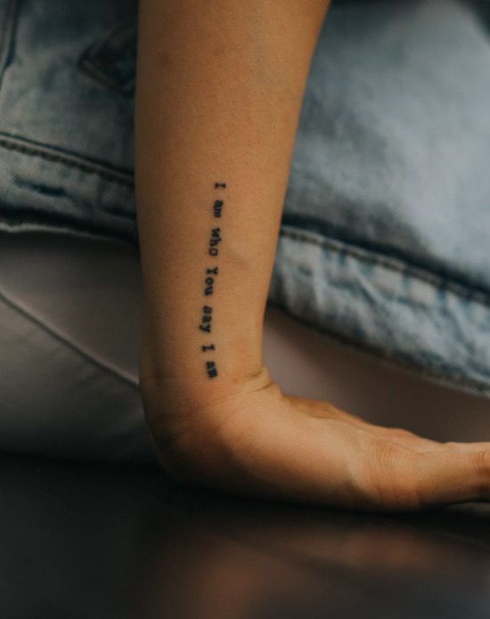 75 frases y palabras para tatuarse (y no arrepentirse)