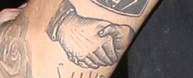 el tatuaje de una manos