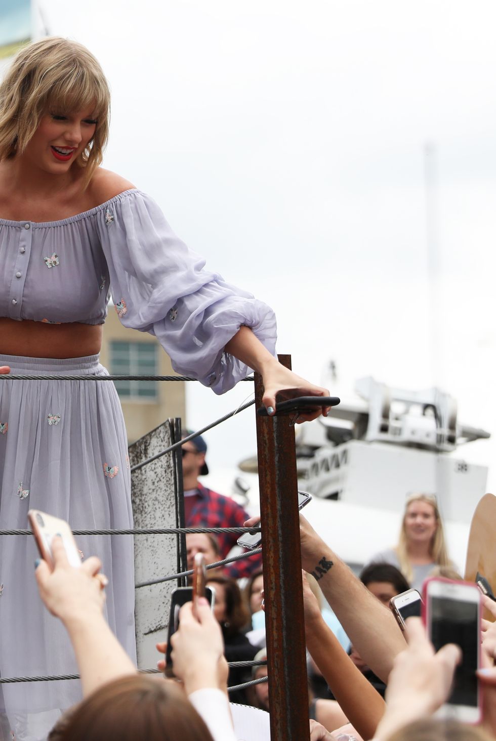 Taylor Swift Looks Like She's Ready for Her Sporty Era in Her Most Casual  'Fit Ever