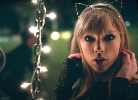 taylor wearing cat ears in her 22 music video