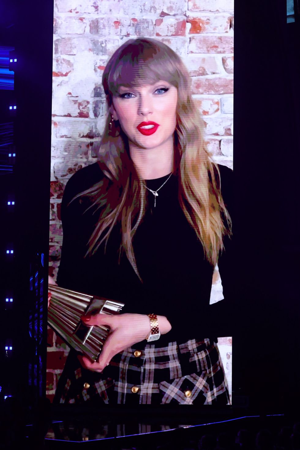 taylor swift at the 2025 iheartradio music awards