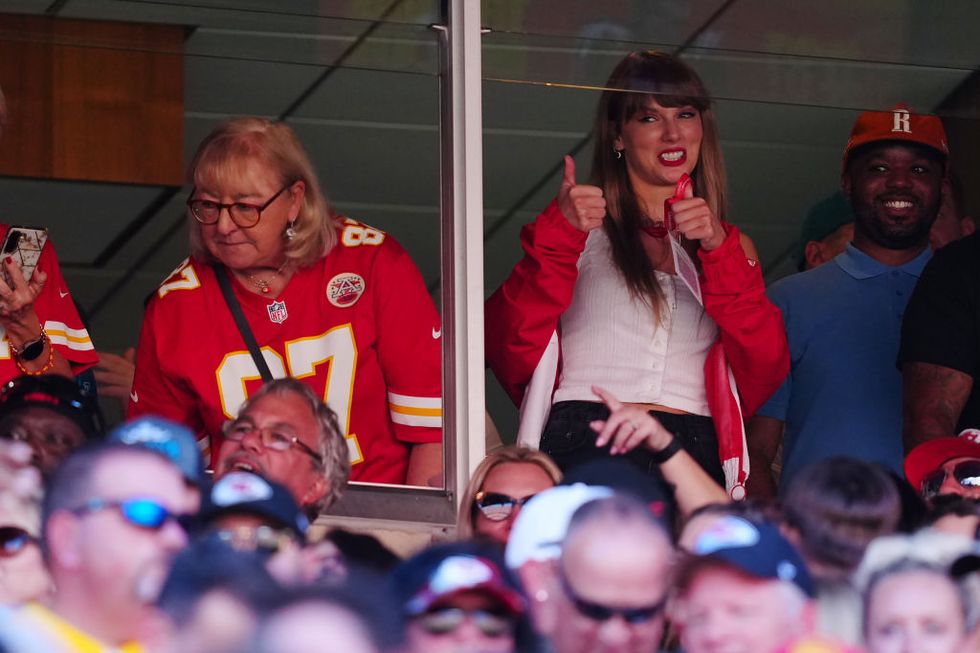 taylor swift all but confirms travis kelce relationship at american football game