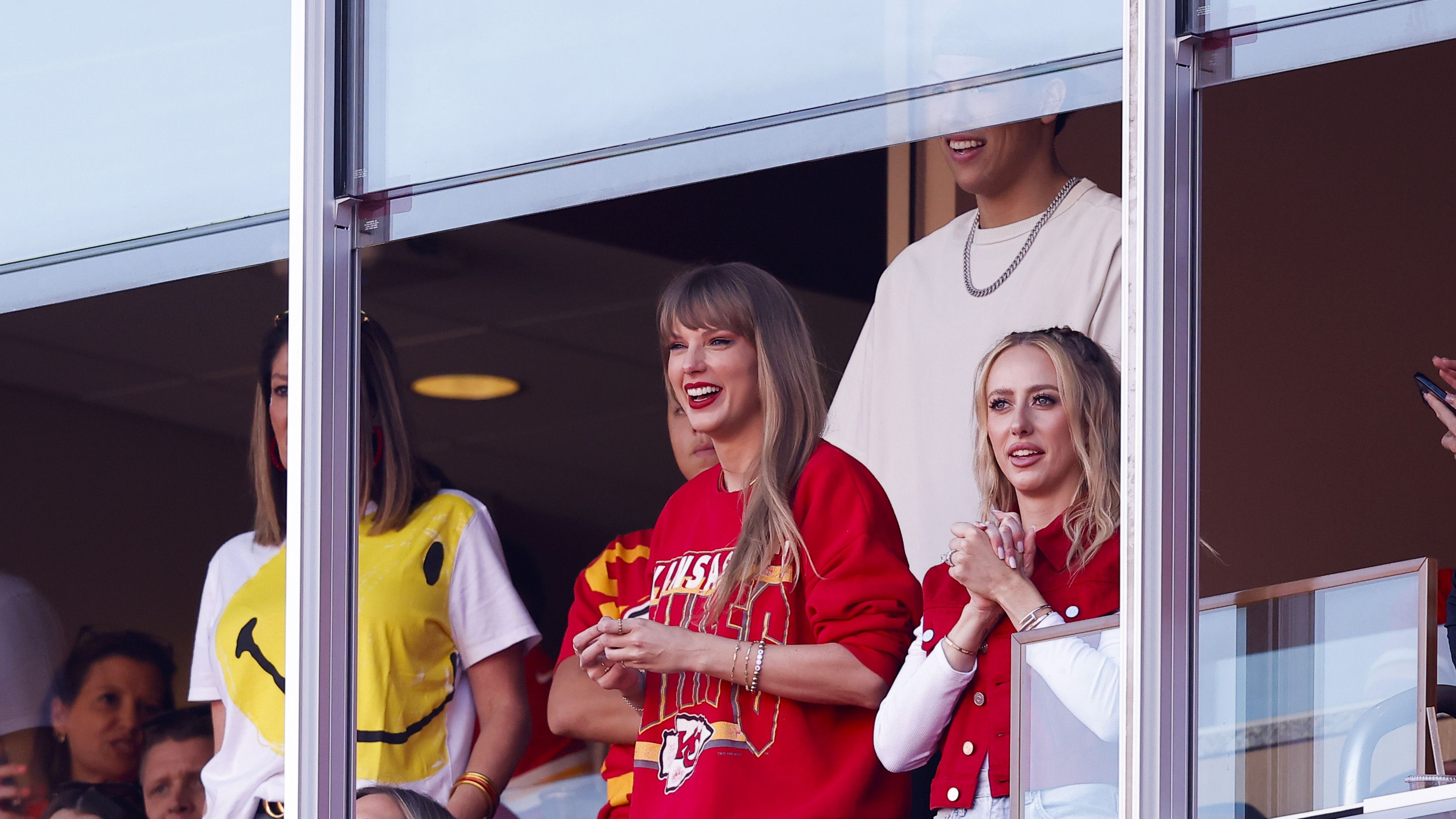 Taylor Swift Friendship Bracelets, Explained & Photos Of Celebs
