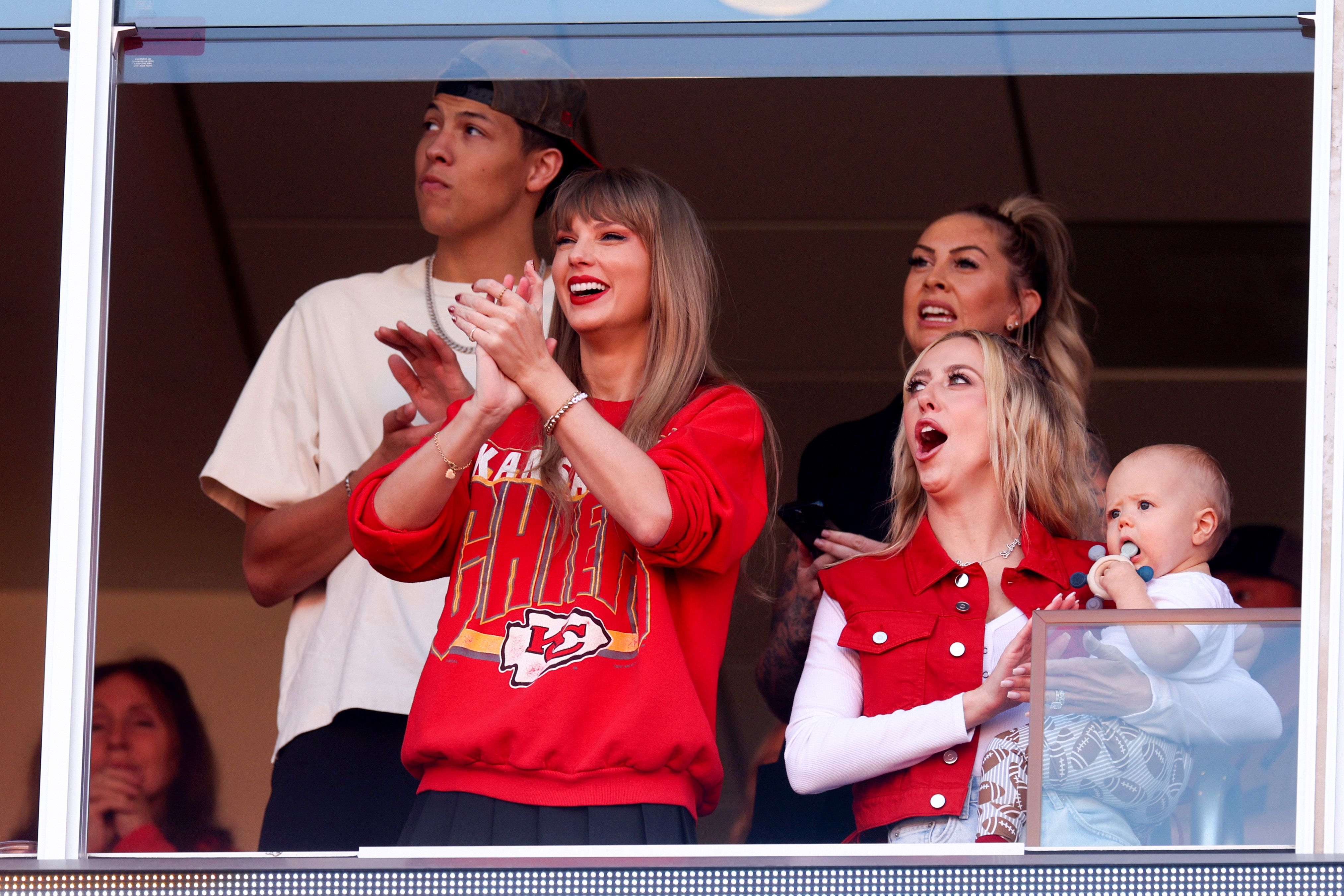 Taylor Swift's 4 Bracelets at Chiefs Game Have Sweet, Hidden Meaning -  Where to Buy