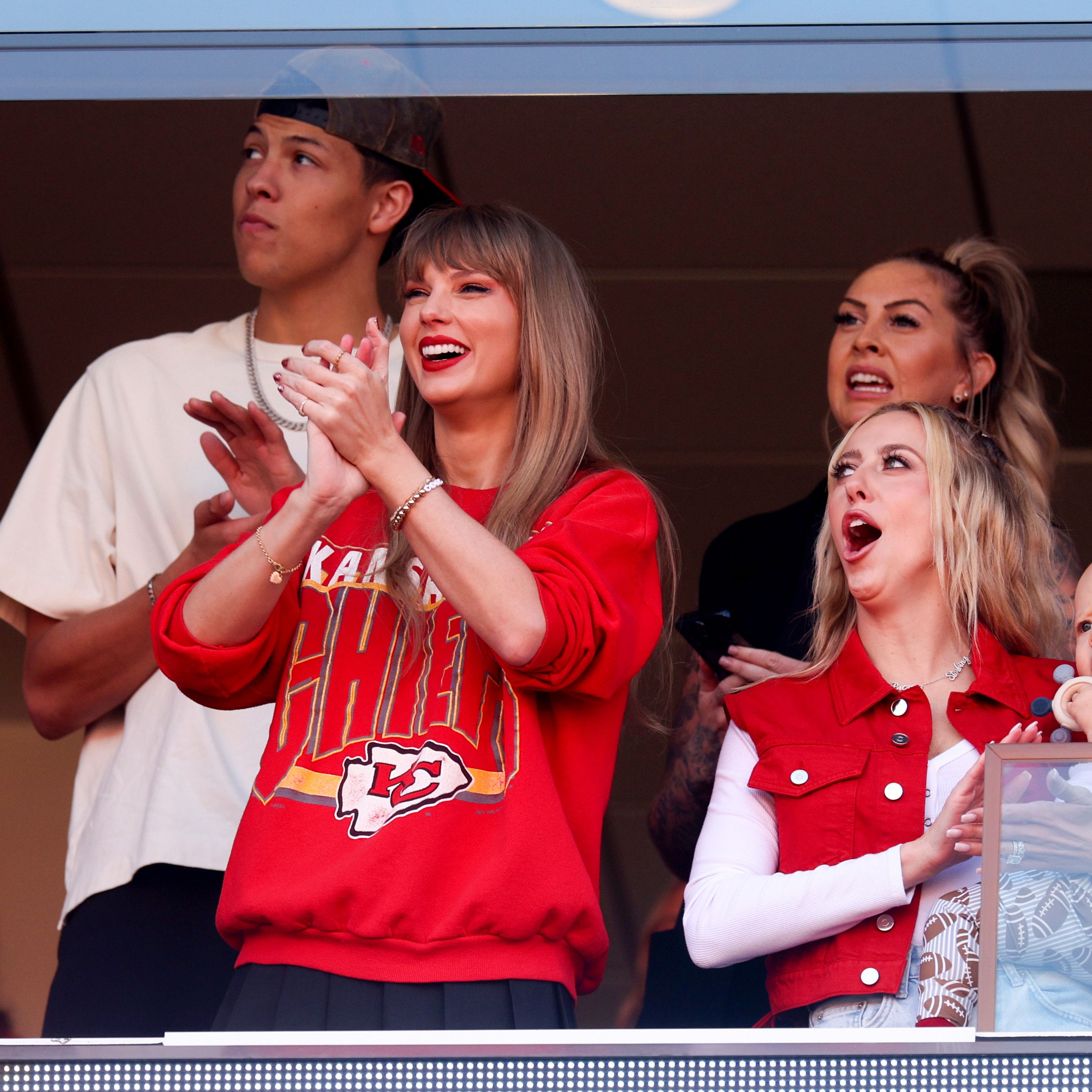Taylor Swift Just Subtly Supported Travis Kelce's Record-Breaking NFL Feat With an Insta Like