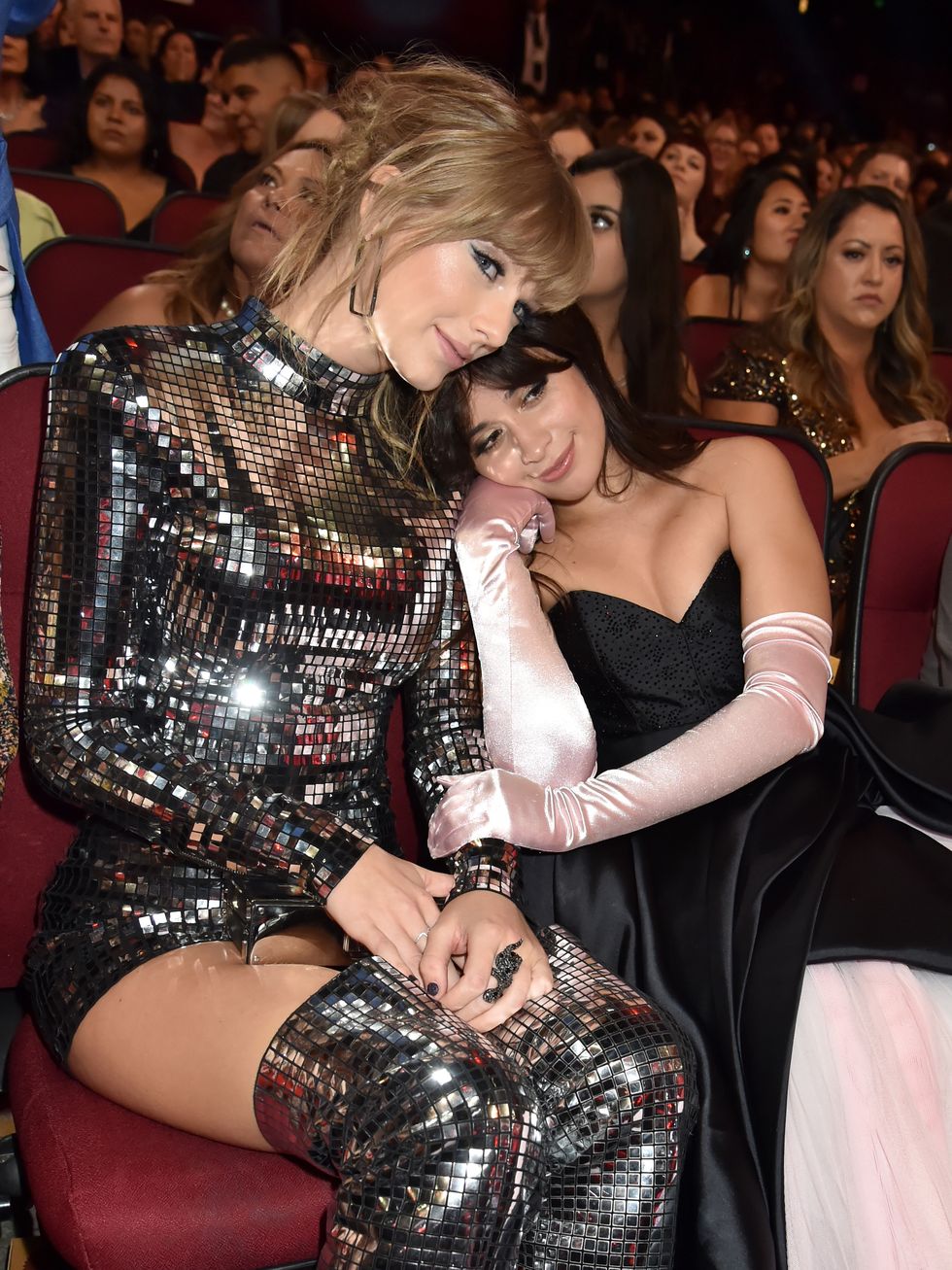 taylor swift and camila cabello at the 2018 american music awards