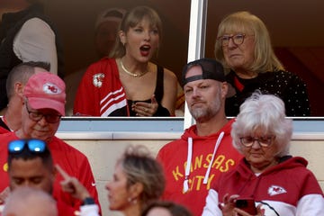 Travis Kelce Wears Taylor Swift's Curtains to Sunday's Game