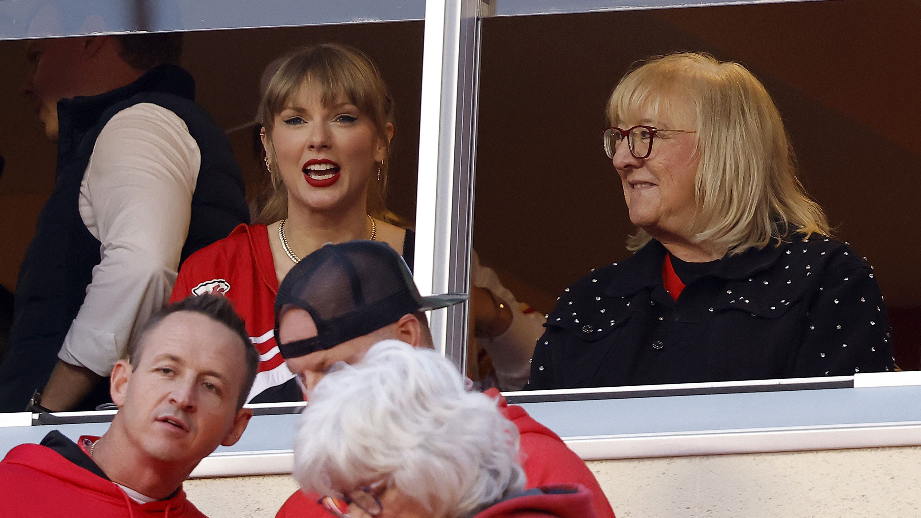 Here's What Kylie Kelce Really Thinks About Taylor Swift's Effect on  Football