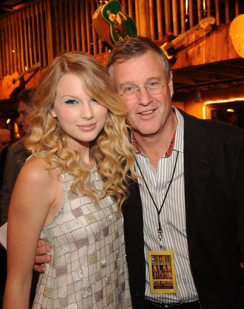taylor swift with her dad
