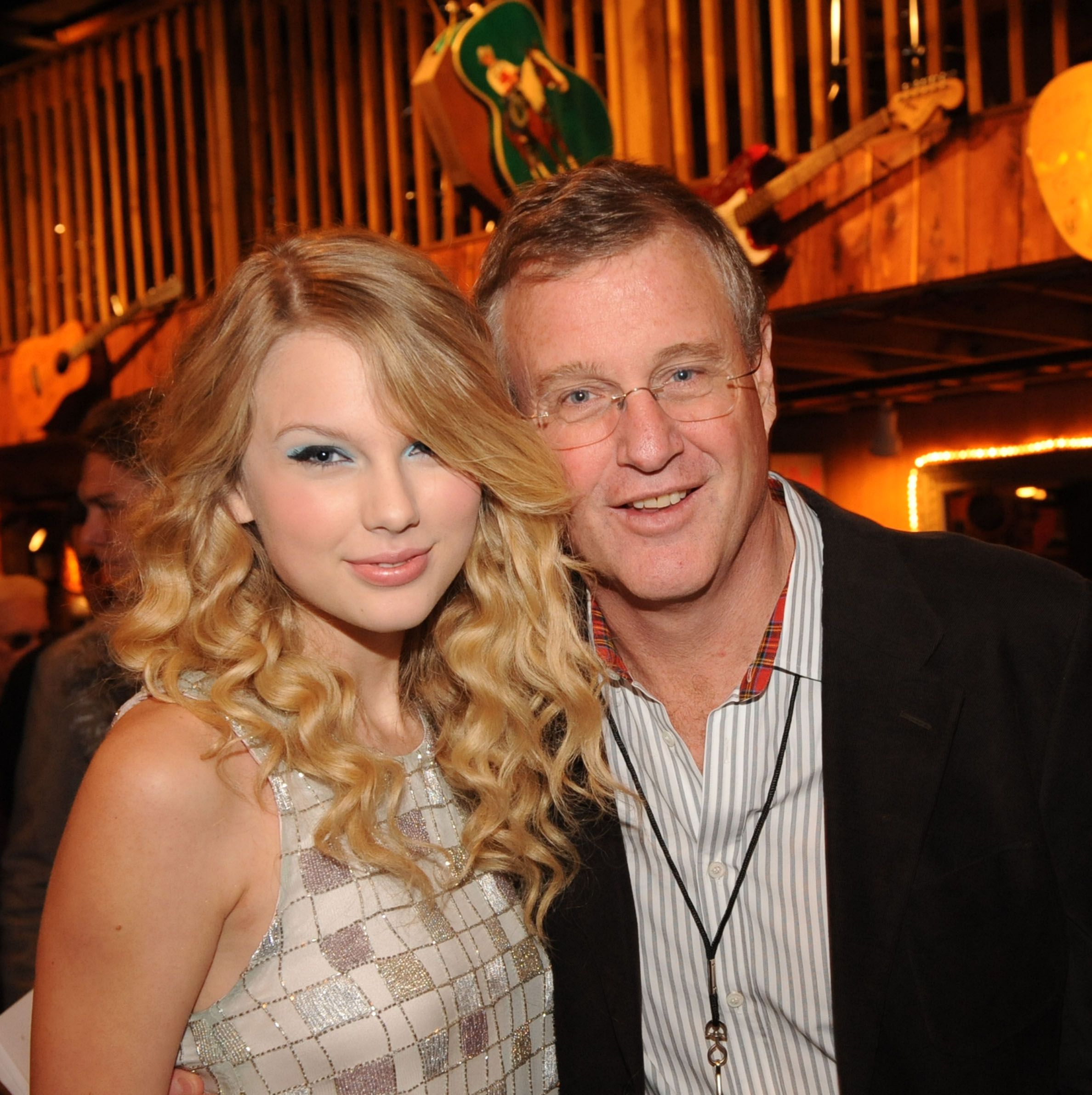 Taylor Swift's Rep Releases Statement Following Alleged Altercation Between Scott Swift and a Pap
