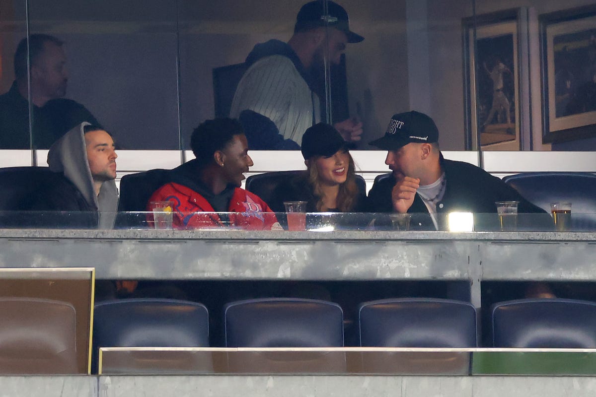 Taylor Swift and Travis Kelce Date at Yankee Stadium