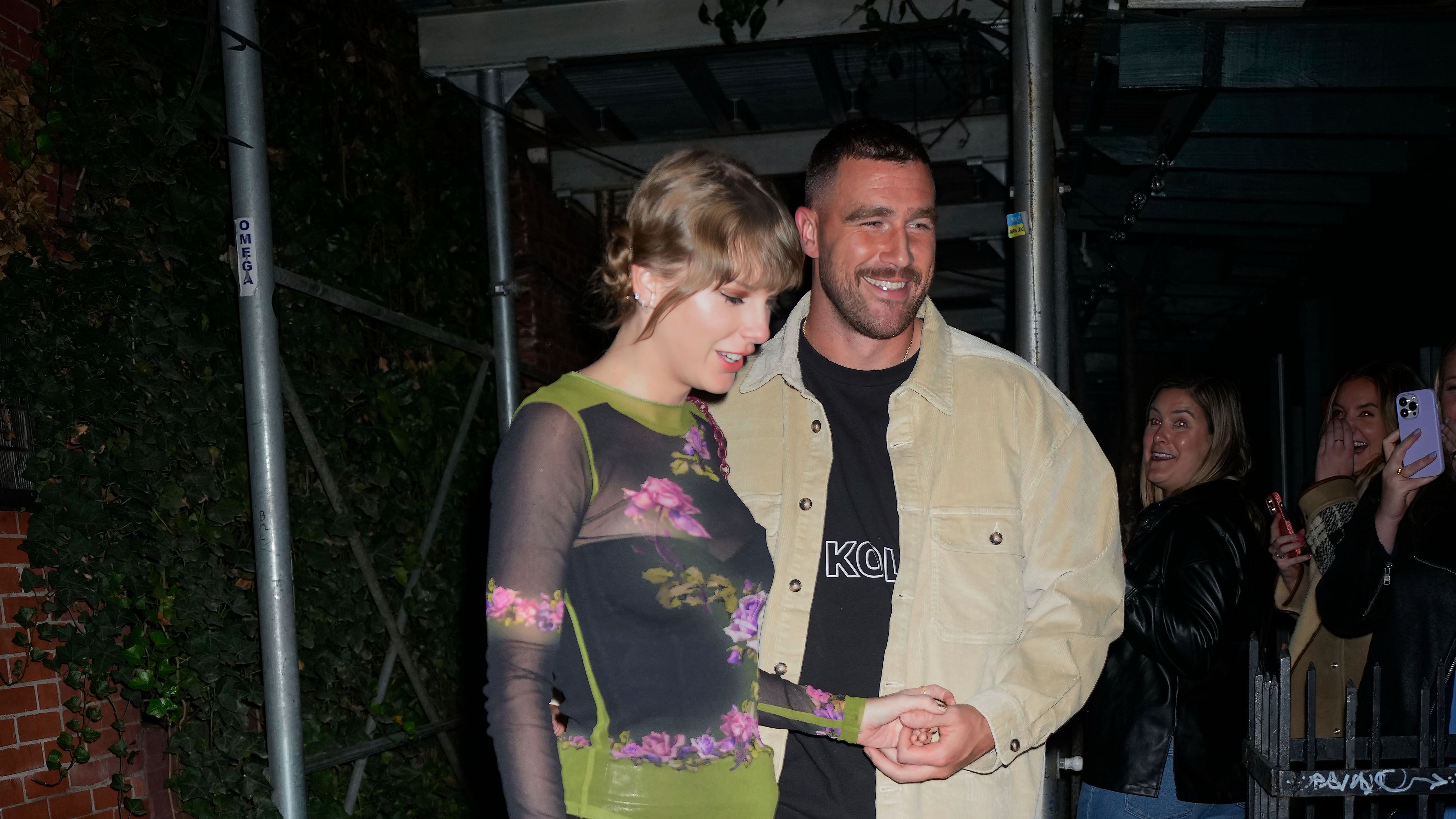 Taylor Swift and Travis Kelce's Body Language Shows Real Intensity
