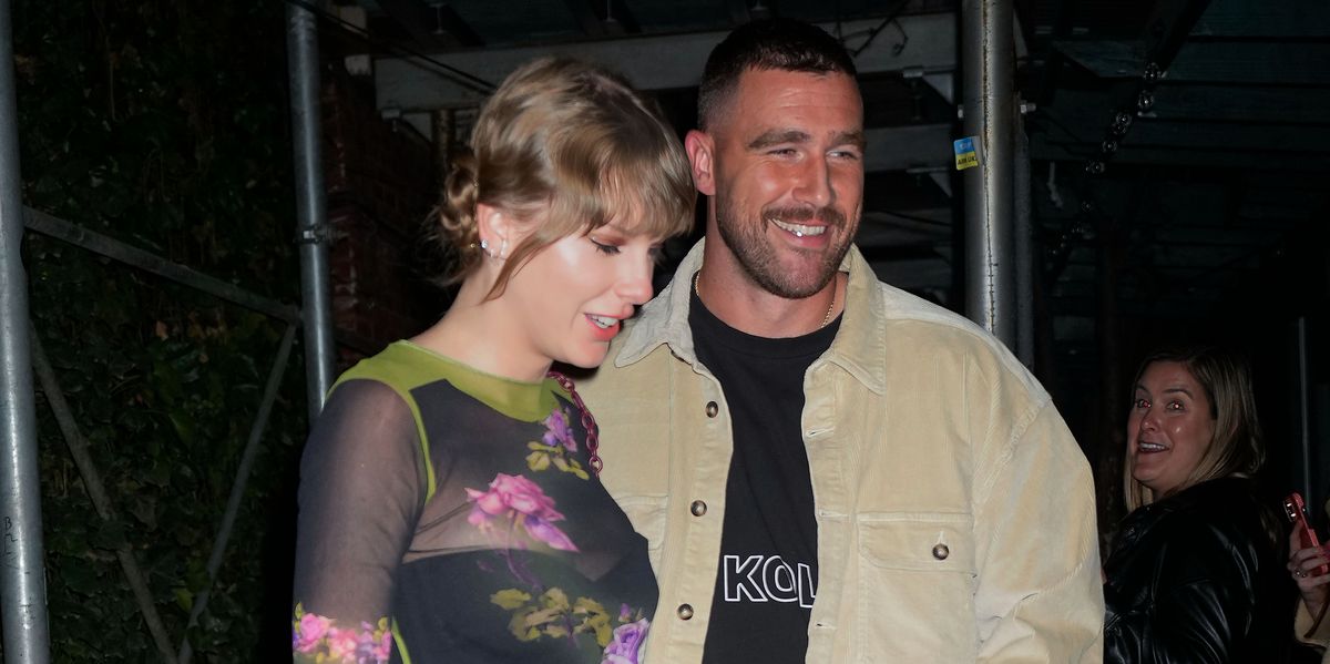 Taylor Swift and Travis Kelce Make a Solid Case for Sitting on the Same Side of a Restaurant Booth