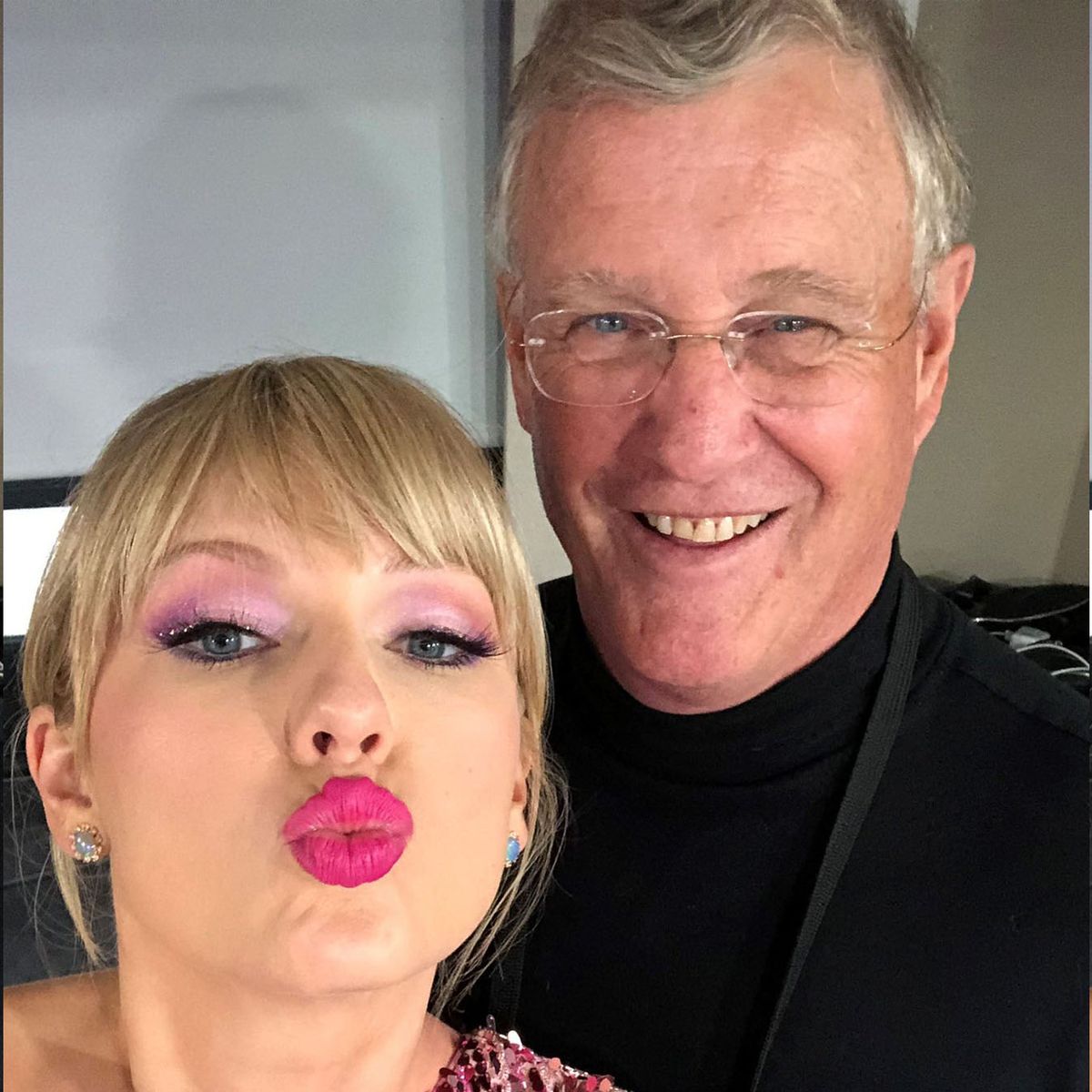 Taylor Swift’s Dad Made 15 Million When Her Catalog Was Sold to