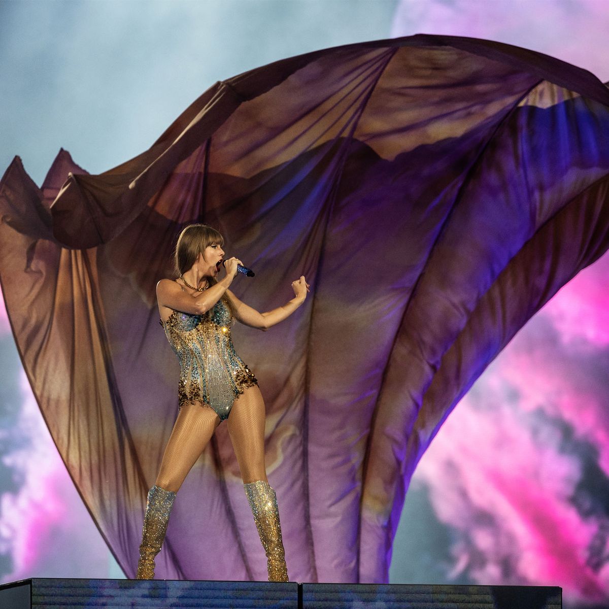 Taylor Swift dazzles in the first of six SoFi Stadium Eras Tour