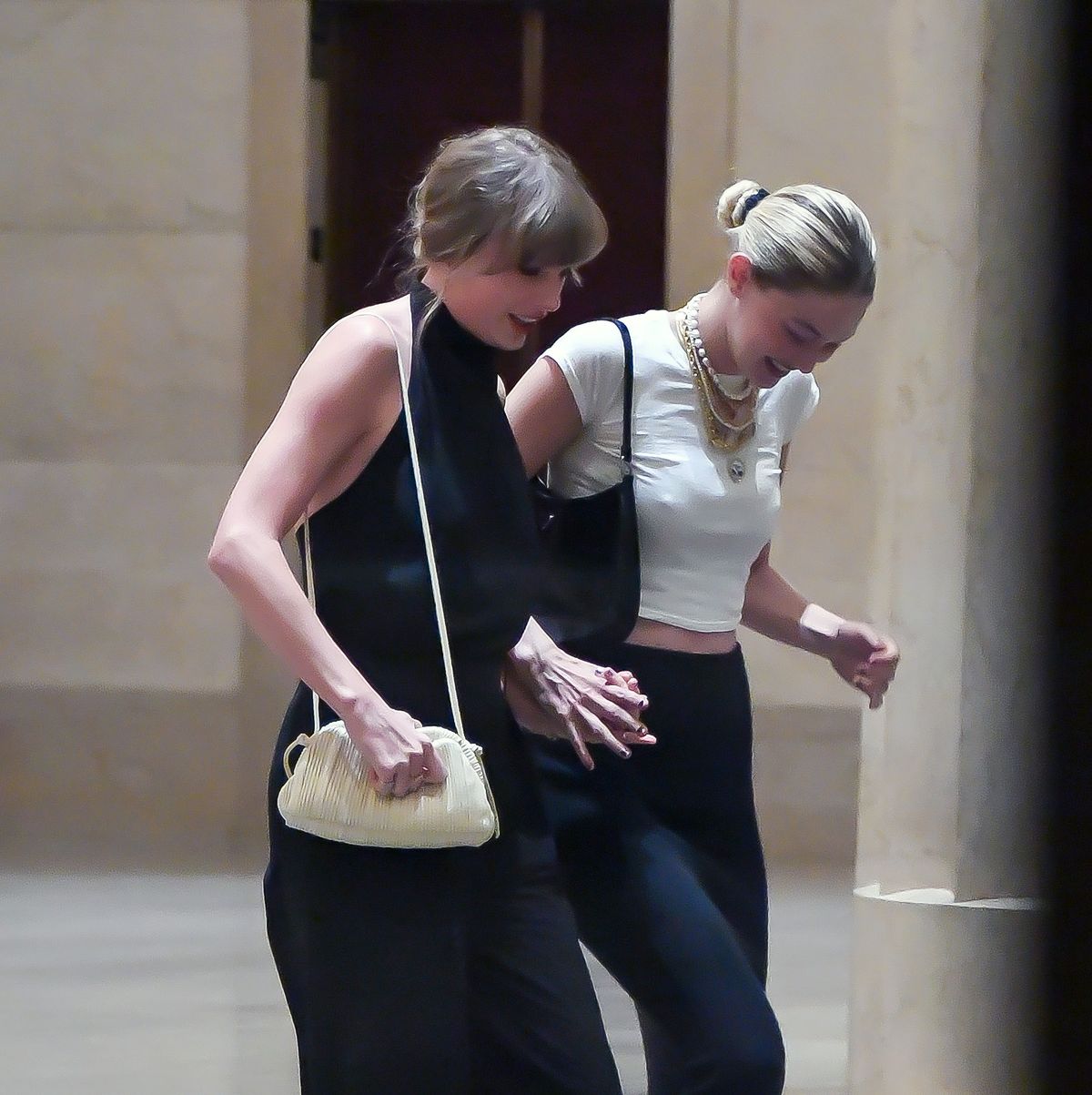 Taylor Swift's Mansur Gavriel bag will never go out of style