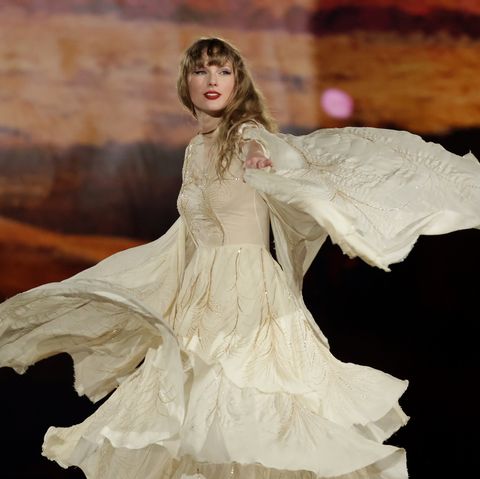 taylor swift on stage in singapore on eras tour